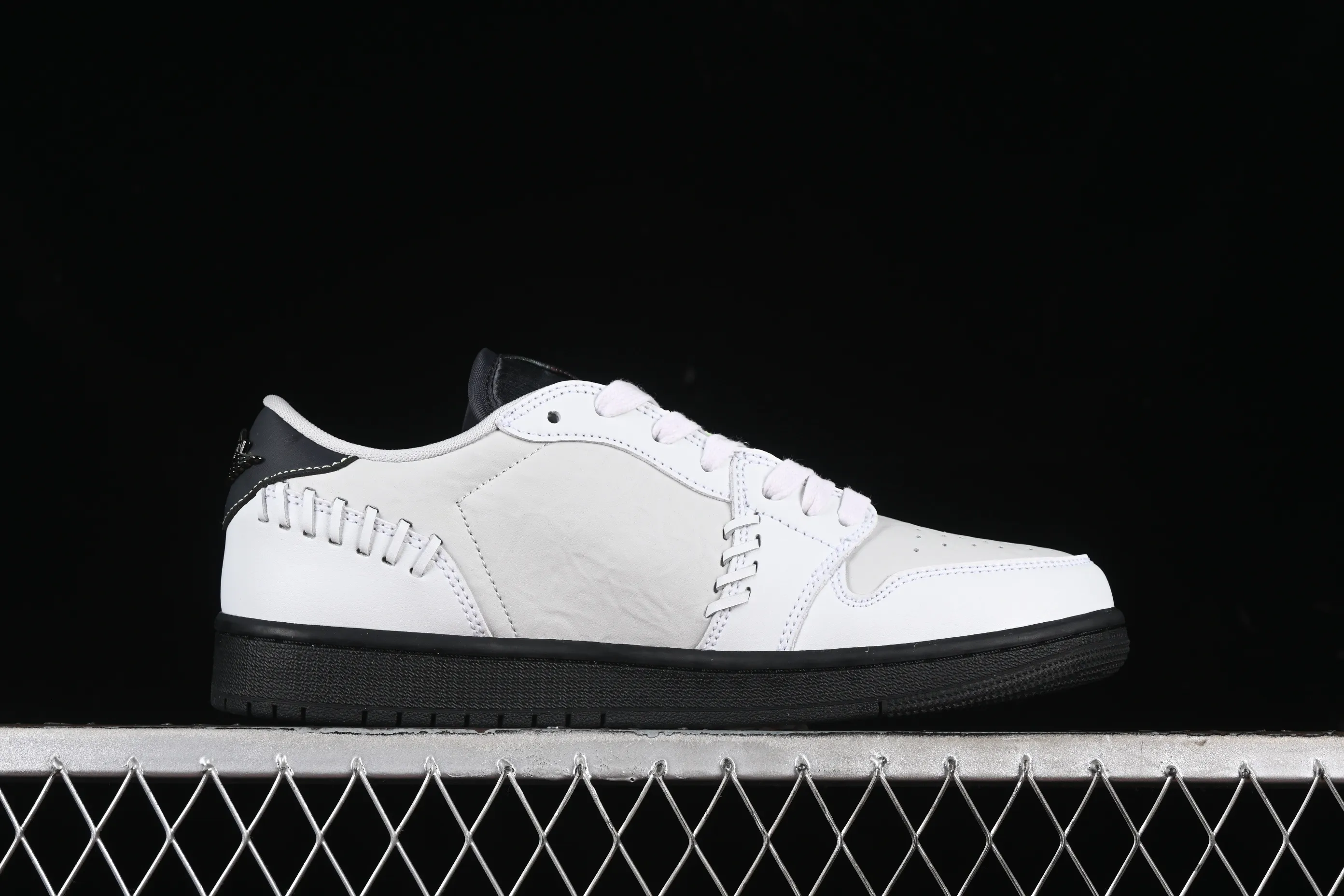 All categories Air Jordan Jordan series basketball shoes Air Jordan 1 Low Air Jordan 1 Low "Method of Make" AJ1 Joe 1 metallic gray low-top cultural and leisure sports sneakers HM3689-001